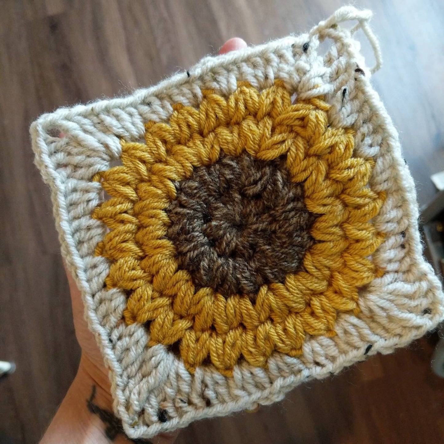 Crochet Pattern, Crochet Meadow Starburst Square, Crochet Sunflower, Crochet Sunflower Square, Ltkcuties, DIGITAL DOWNLOAD ONLY